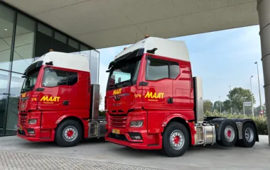 2x MAN TGX 26.440 6x2/4 BLS