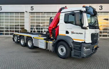 TGS 37.520 BL 8x4-4 BL